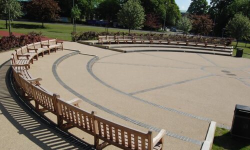 Bespoke-Curved-Bench-located-in-Welwyn-Herts