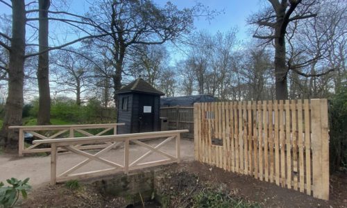 Bespoke Oak Bridge Handrails & Fencing With Vision Panels. Bushy Park.