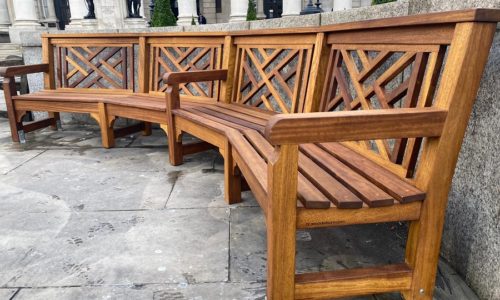 Bespoke curved seats. Royal Exchange, London.